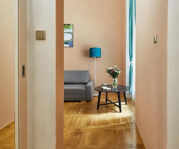Days - In The Heart Of Near Astronomical Clock Apartamento Praga