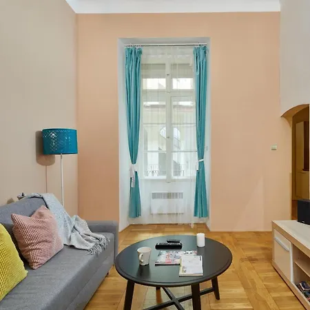 Days - Cozy Flat In The Old Town *